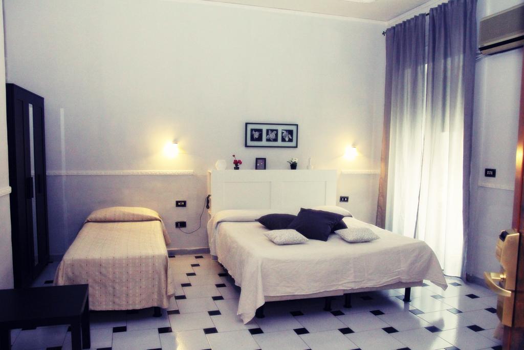 Hotel Luna Rossa Naples Exterior photo